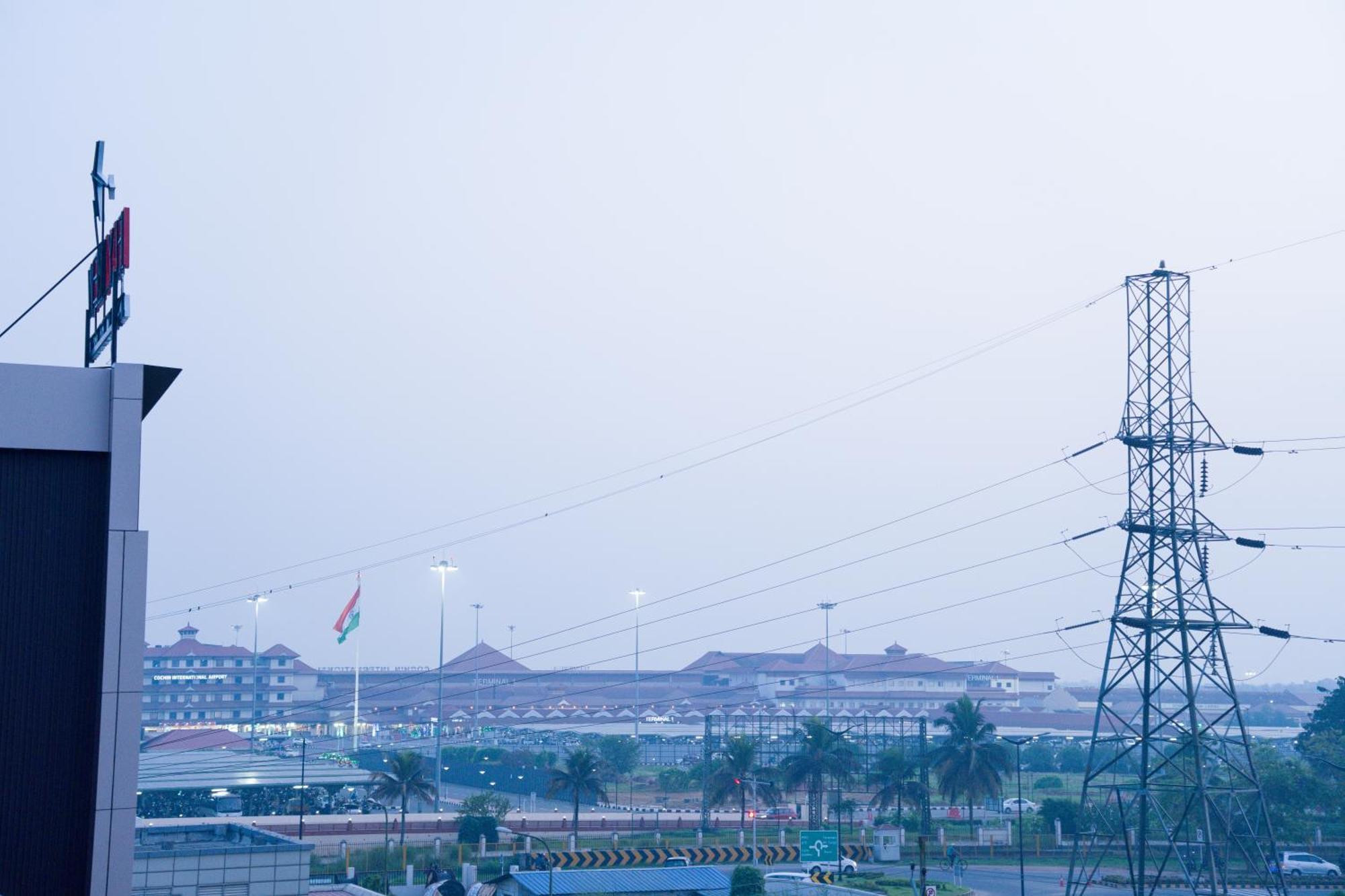 فندق Fly View Airport Residency نيدومباسيري المظهر الخارجي الصورة